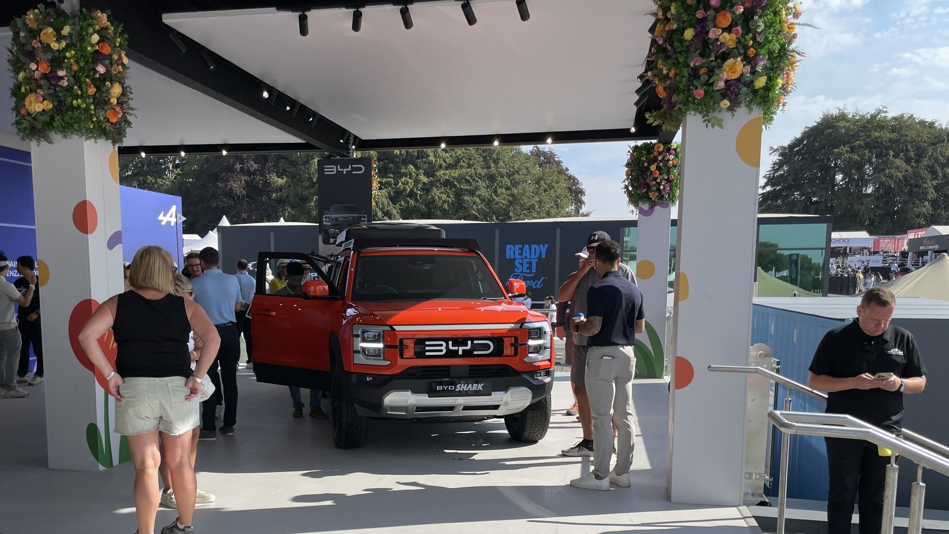 Pawilon BYD na Festiwalu Prędkości w Goodwood