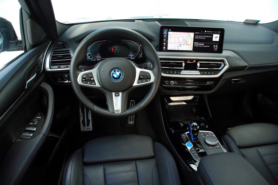 BMW iX3