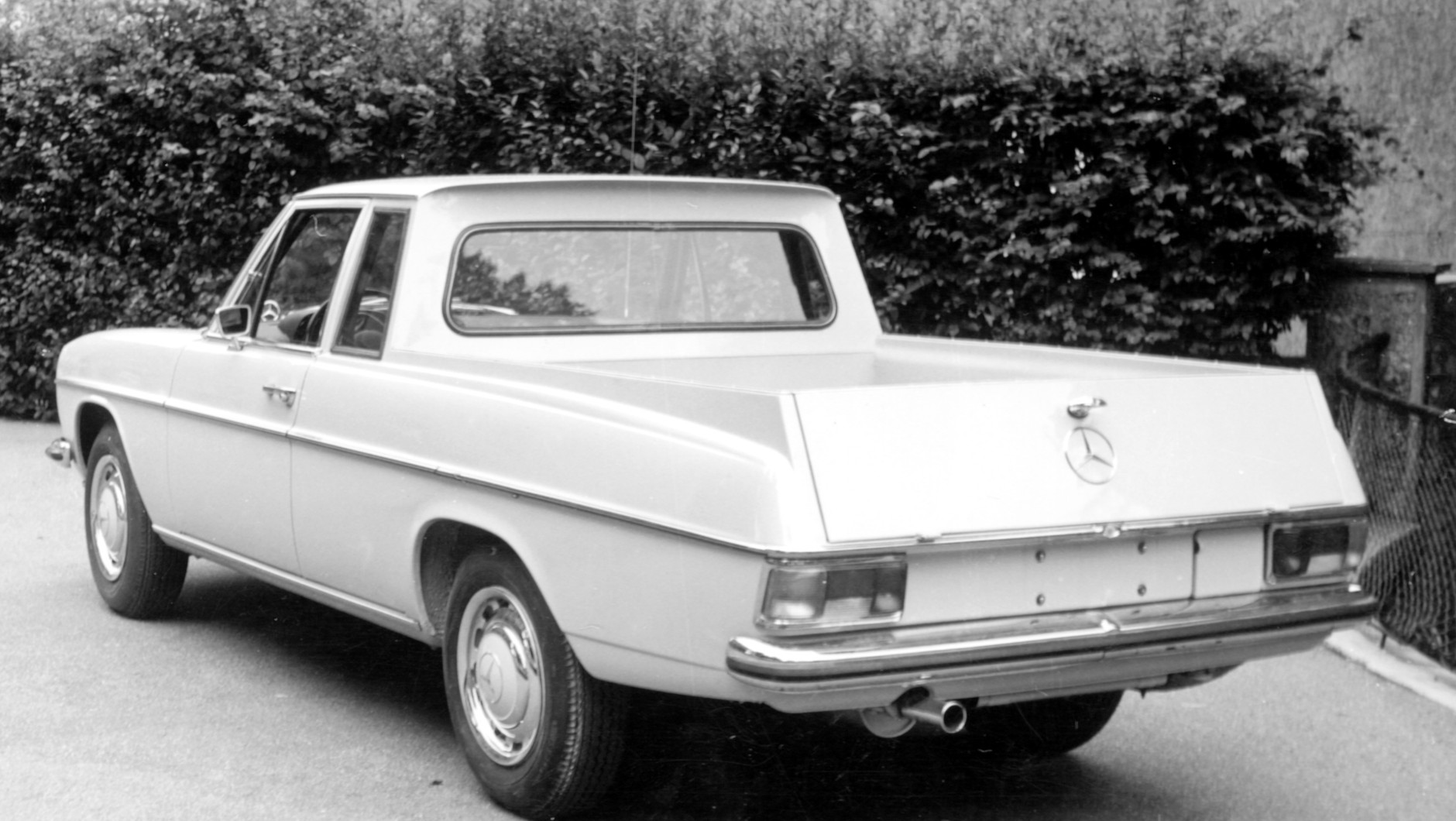 Mercedes W 115 pikap