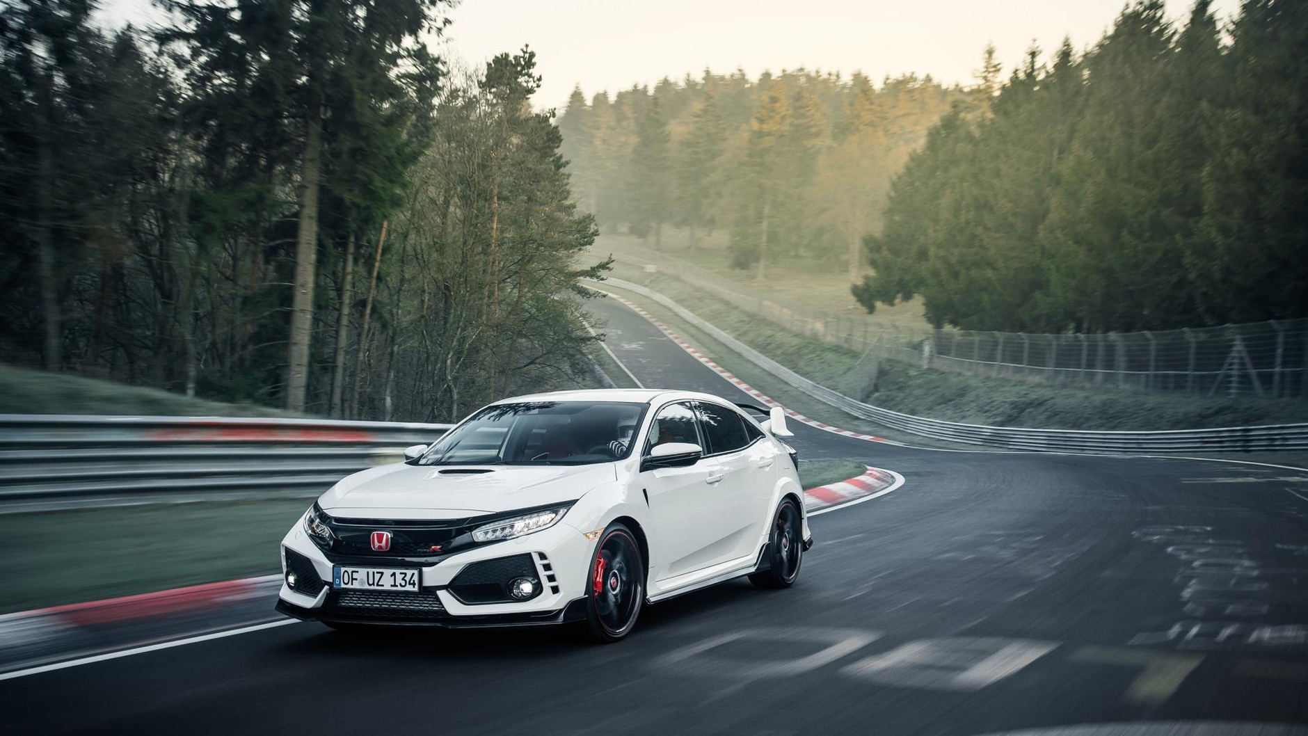 Honda Civic Type R (2017) - najszybsze FWD na Nürburgring