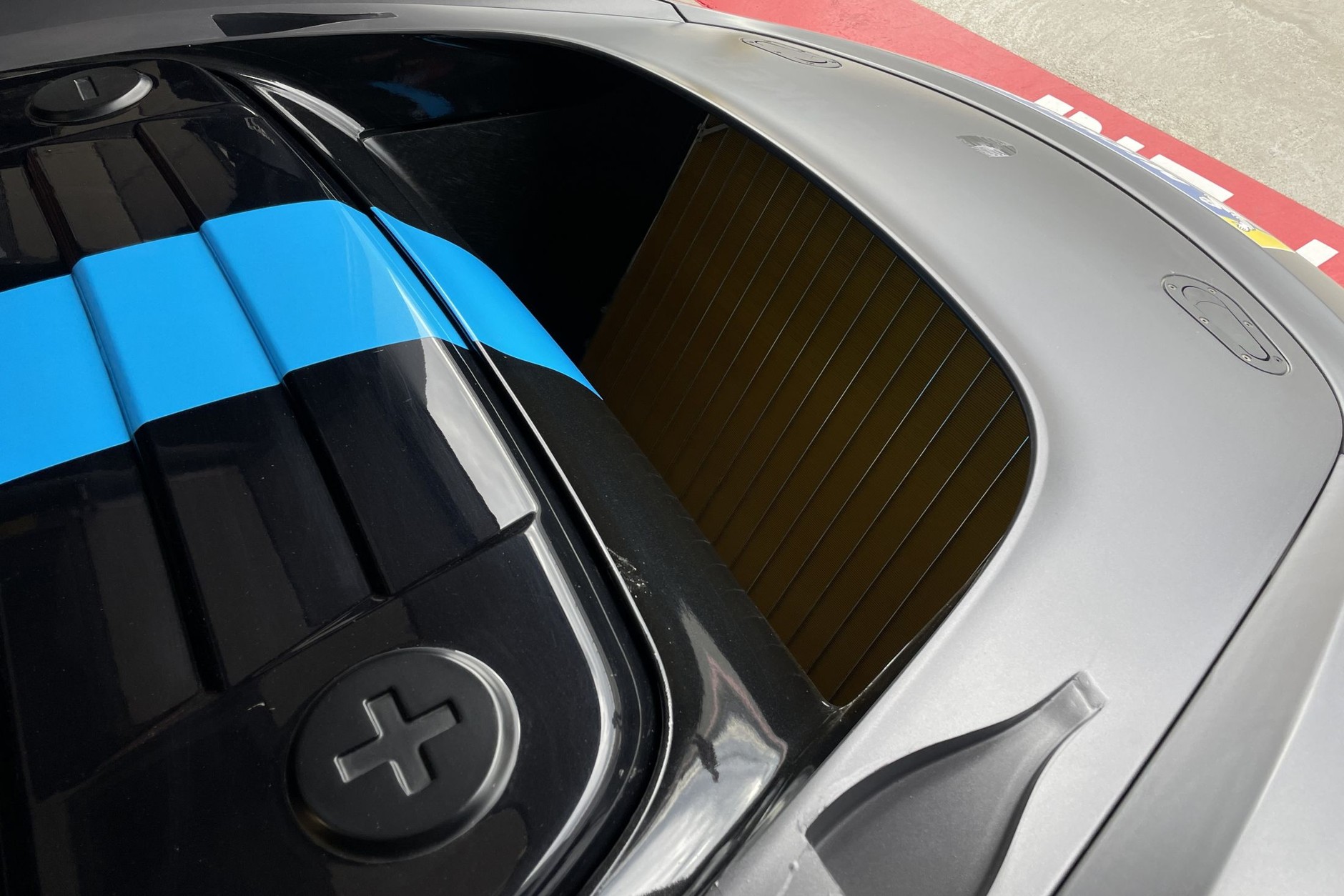 Porsche GT4 e-Performance