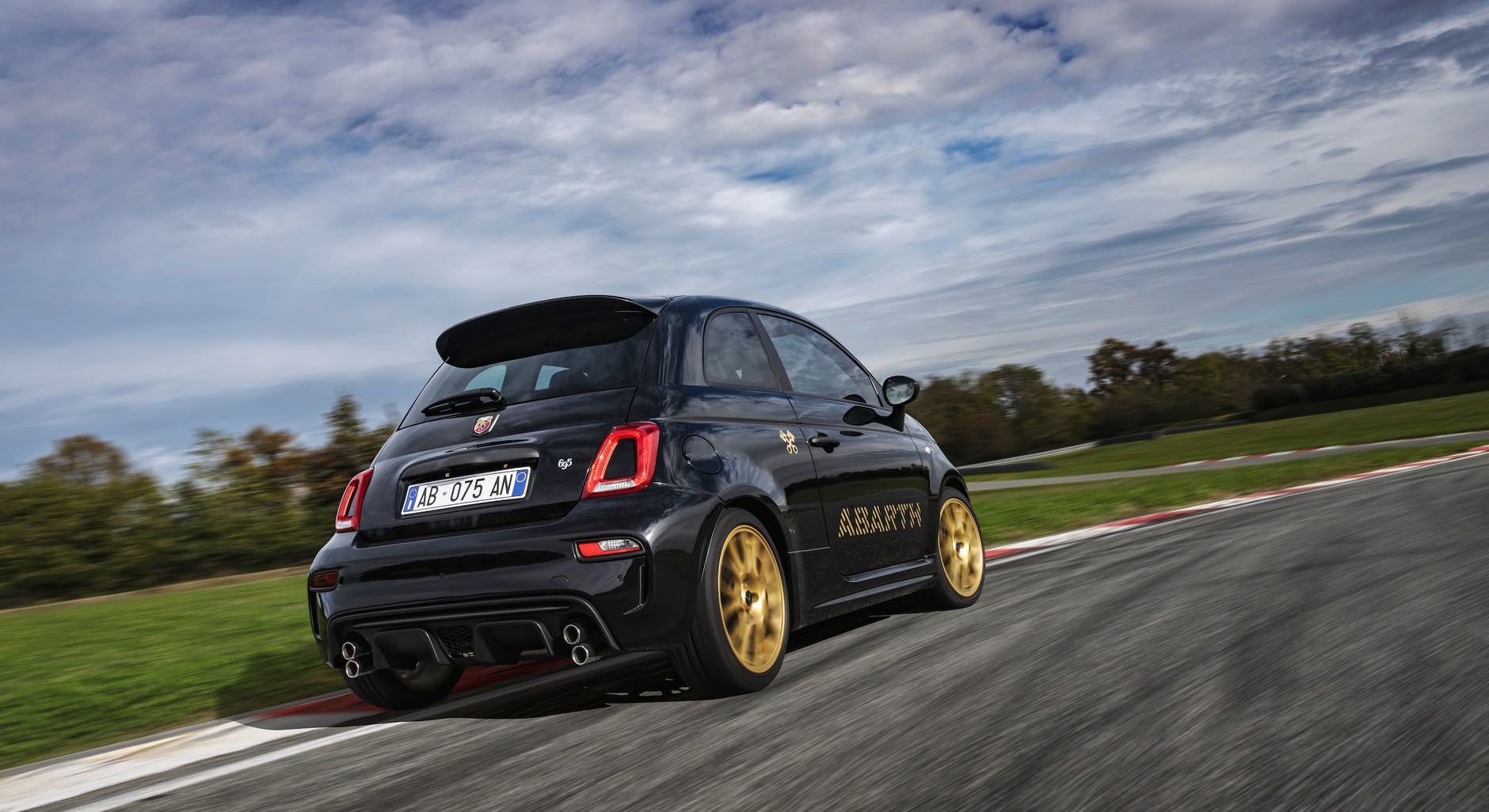Abarth 695 75 Anniversario