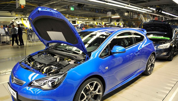 Opel rozpoczął produkcję Astry OPC w Gliwicach