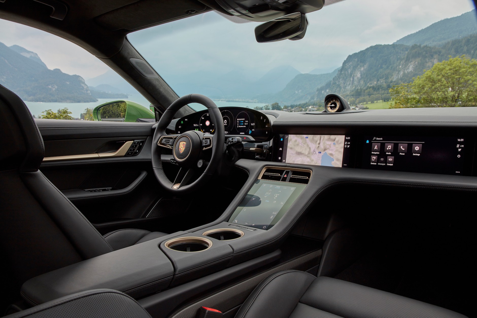 Porsche Taycan – jak jeździ pierwsze elektryczne Porsche?