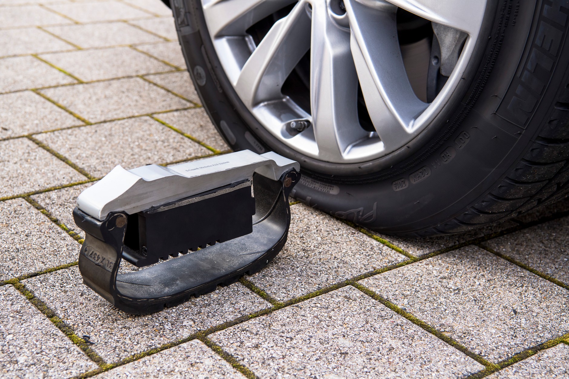 Mercedes S680 GUARD 4MATIC