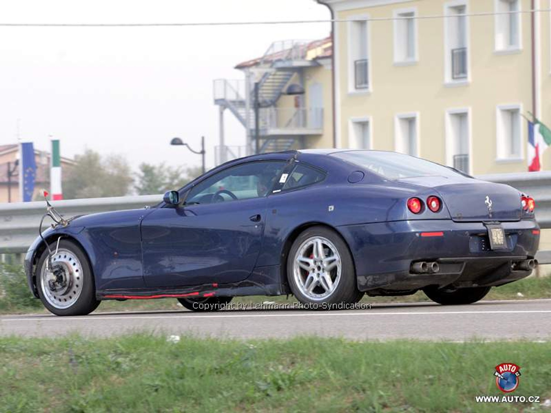 Spy Photos: Ferrari Insertable 4x4