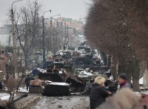 "Korek" zniszczonych rosyjskich pojazdów pod Kijowem. Pokazuje skalę zniszczeń