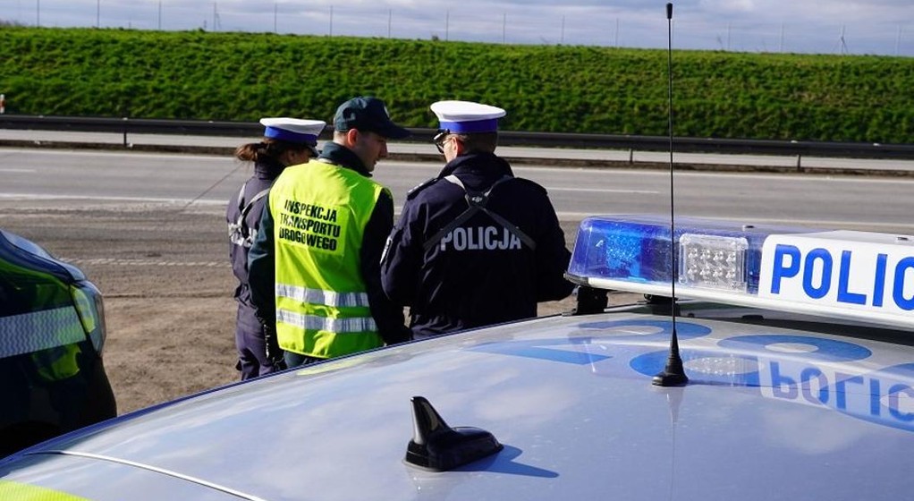 Wspólna kontrola drogowa policjantów i "krokodyli"