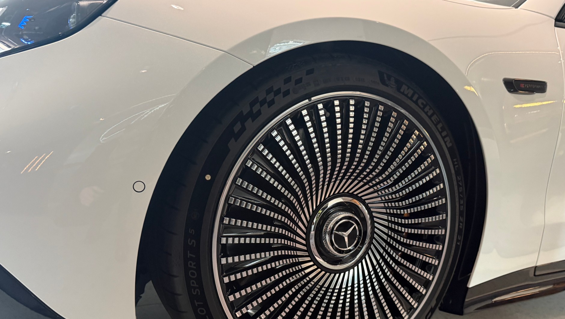 Mercedes-AMG GT 4-drzwiowe coupe