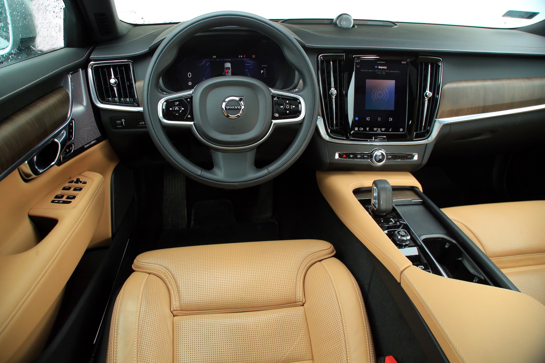 Volvo V90 Cross Country Pro B5