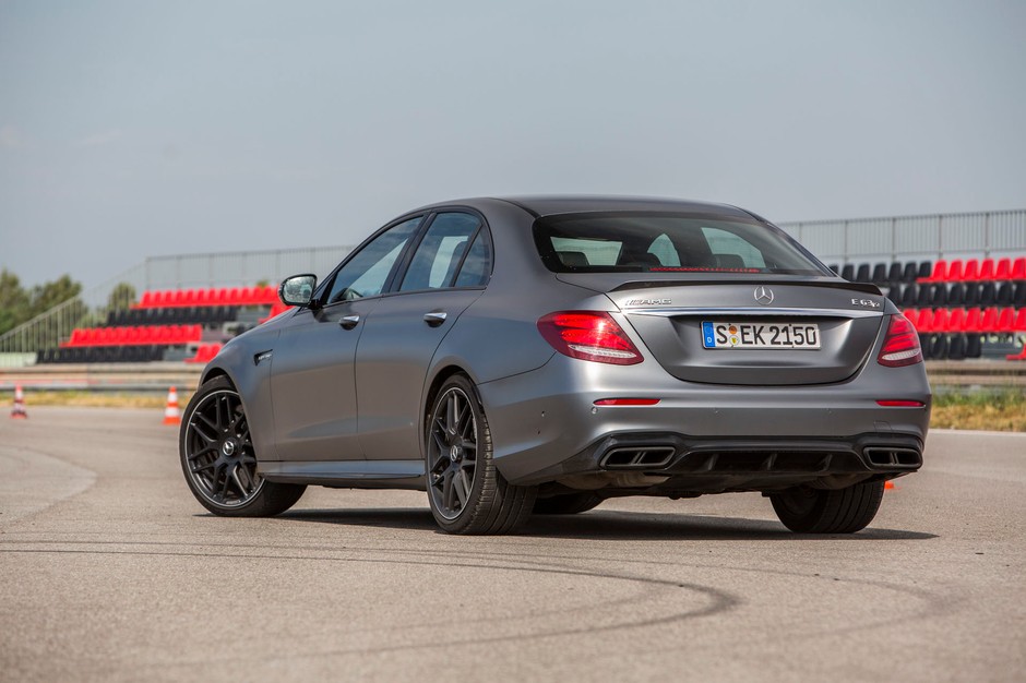 Mercedes-AMG E 63 S 4Matic+ - sportowiec o niewiarygodnych talentach