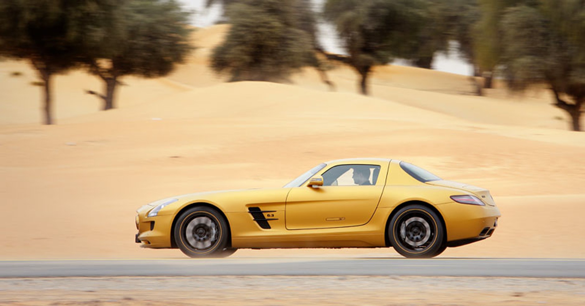 Mercedes-Benz SLS AMG i G 55 AMG Edition 79: złote i srebrne gwiazdy w Dubaju