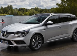 Renault Megane kombi za 70,9 tys. zł (polskie ceny)