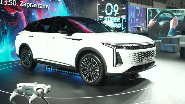 Polska premiera modelu Omoda 9 Super Hybrid: flagowe auto w świetnej cenie