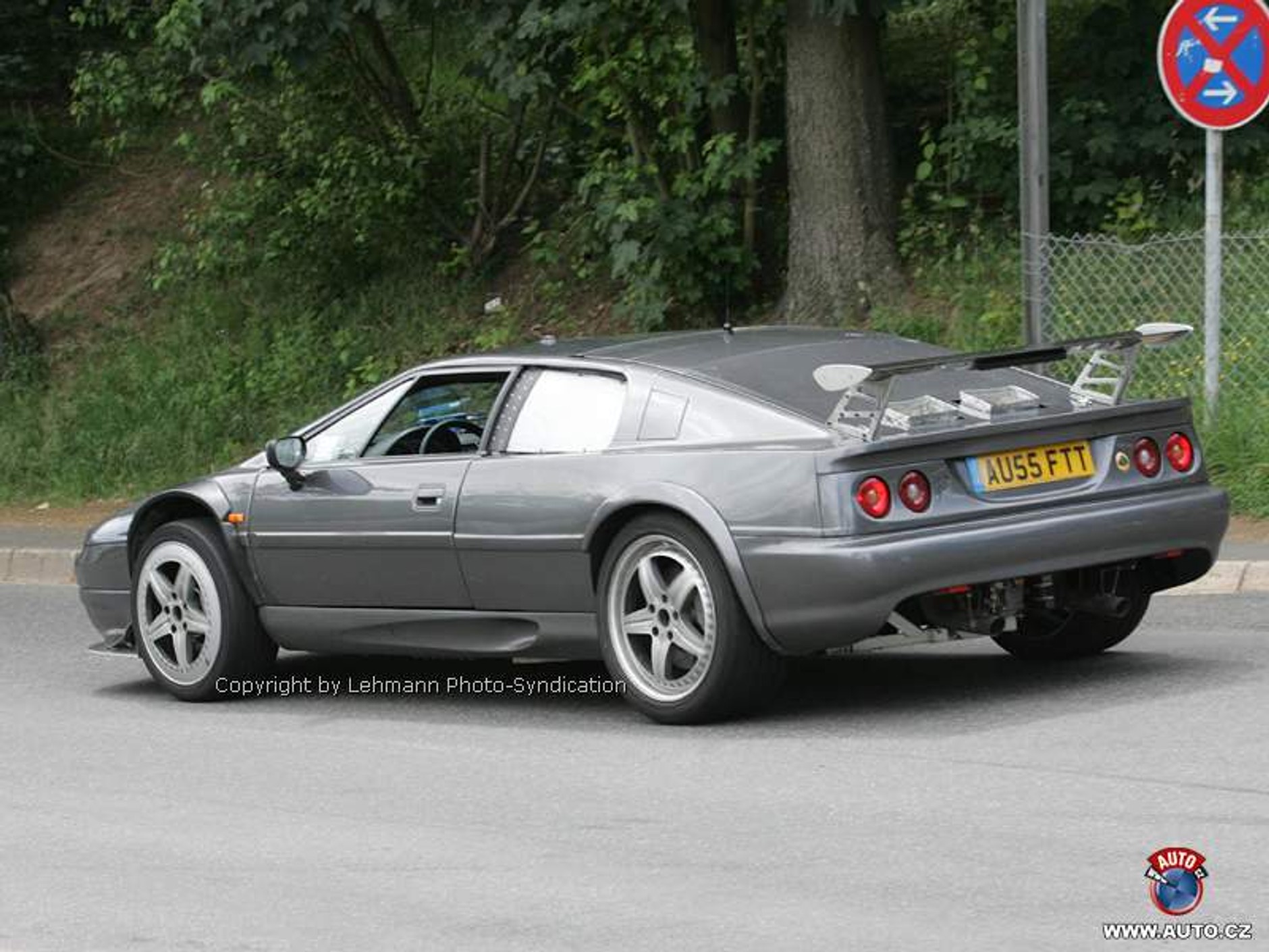 Spy Photos: nowy Lotus Esprit z silnikiem BMW