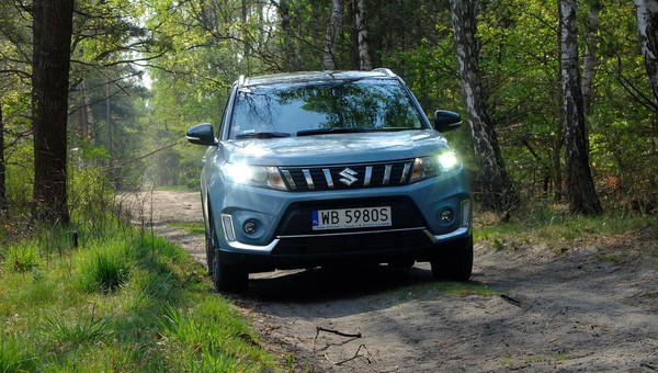 Suzuki Vitara 1.4 - (prawie) wszystkomający SUV 4x4 za 100 tys. zł | TEST