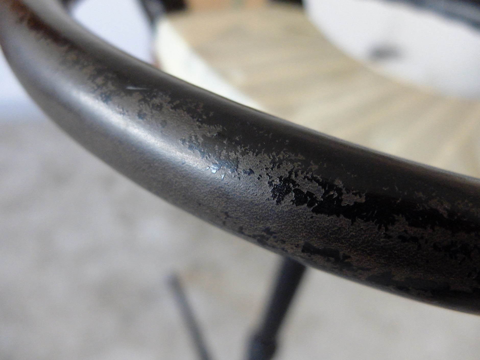 Odnawianie skórzanej kierownicy