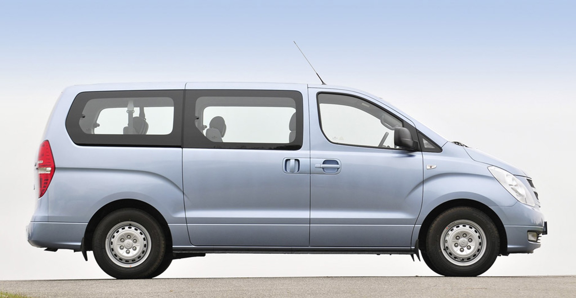 Które auto ma największy rozstaw osi?