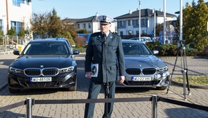 CANARD kupił drogie i szybkie BMW. Większość aut wozi ręczne mierniki prędkości