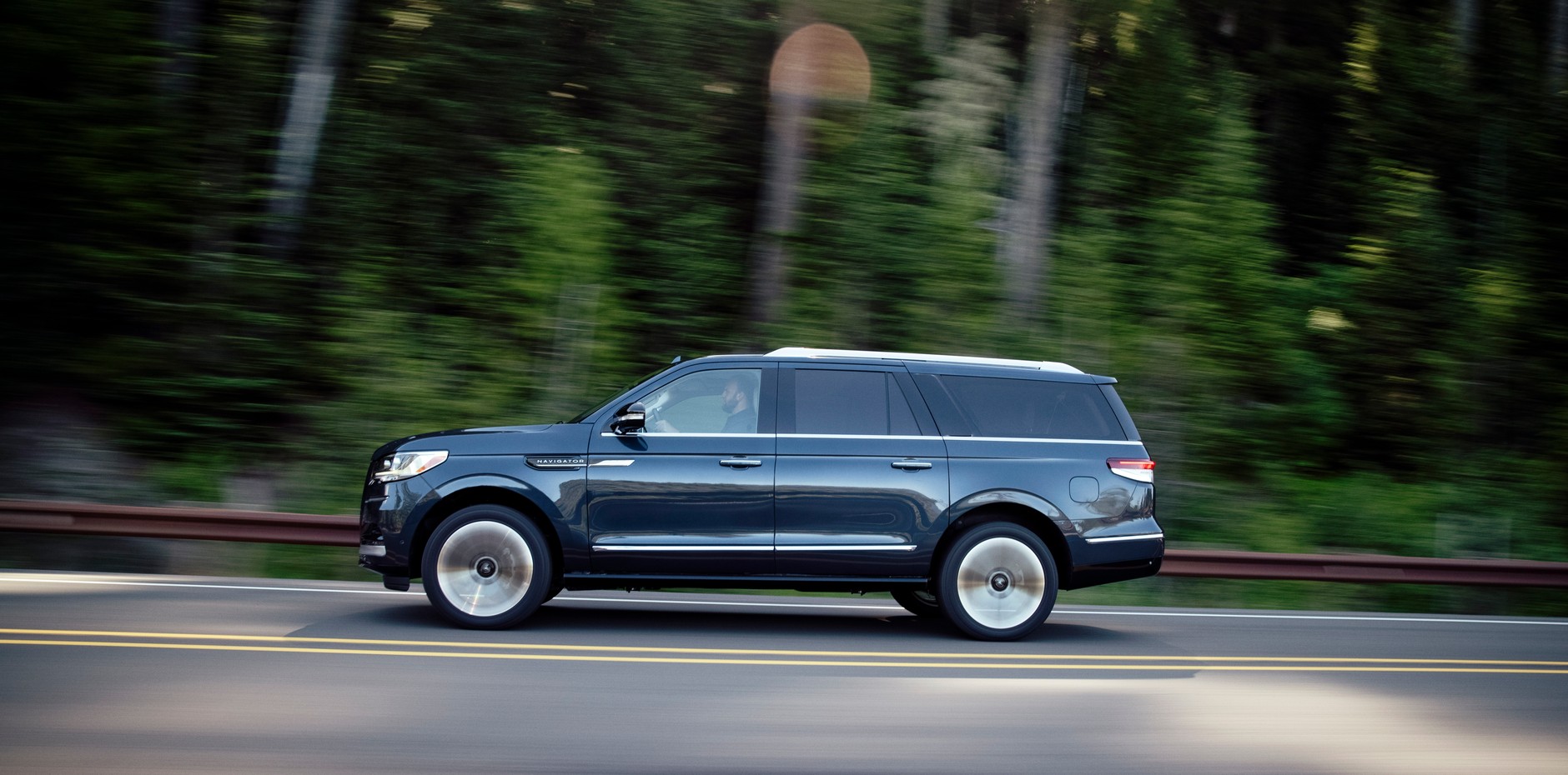7. Lincoln Navigator L