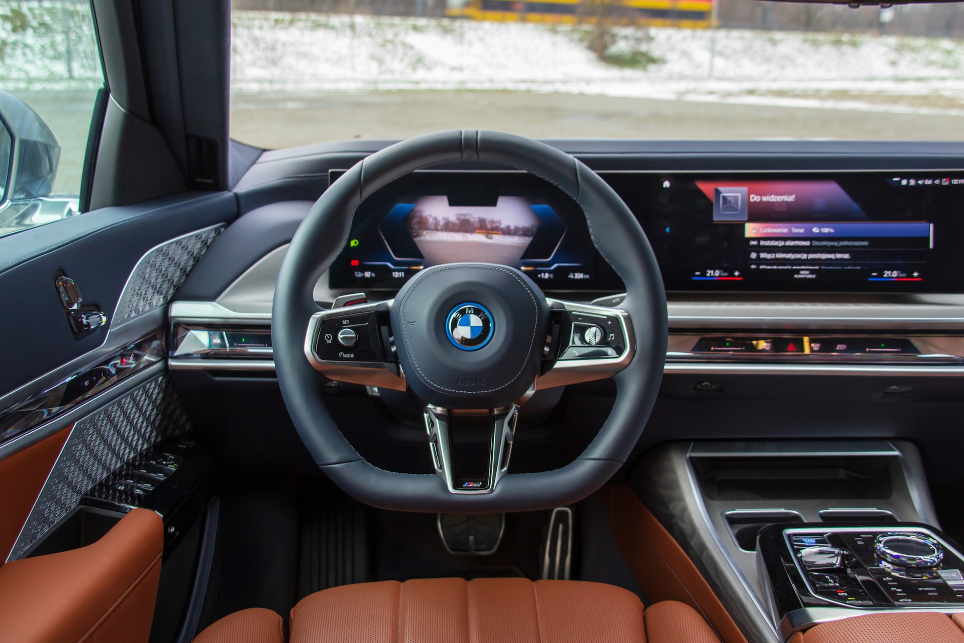 BMW i7