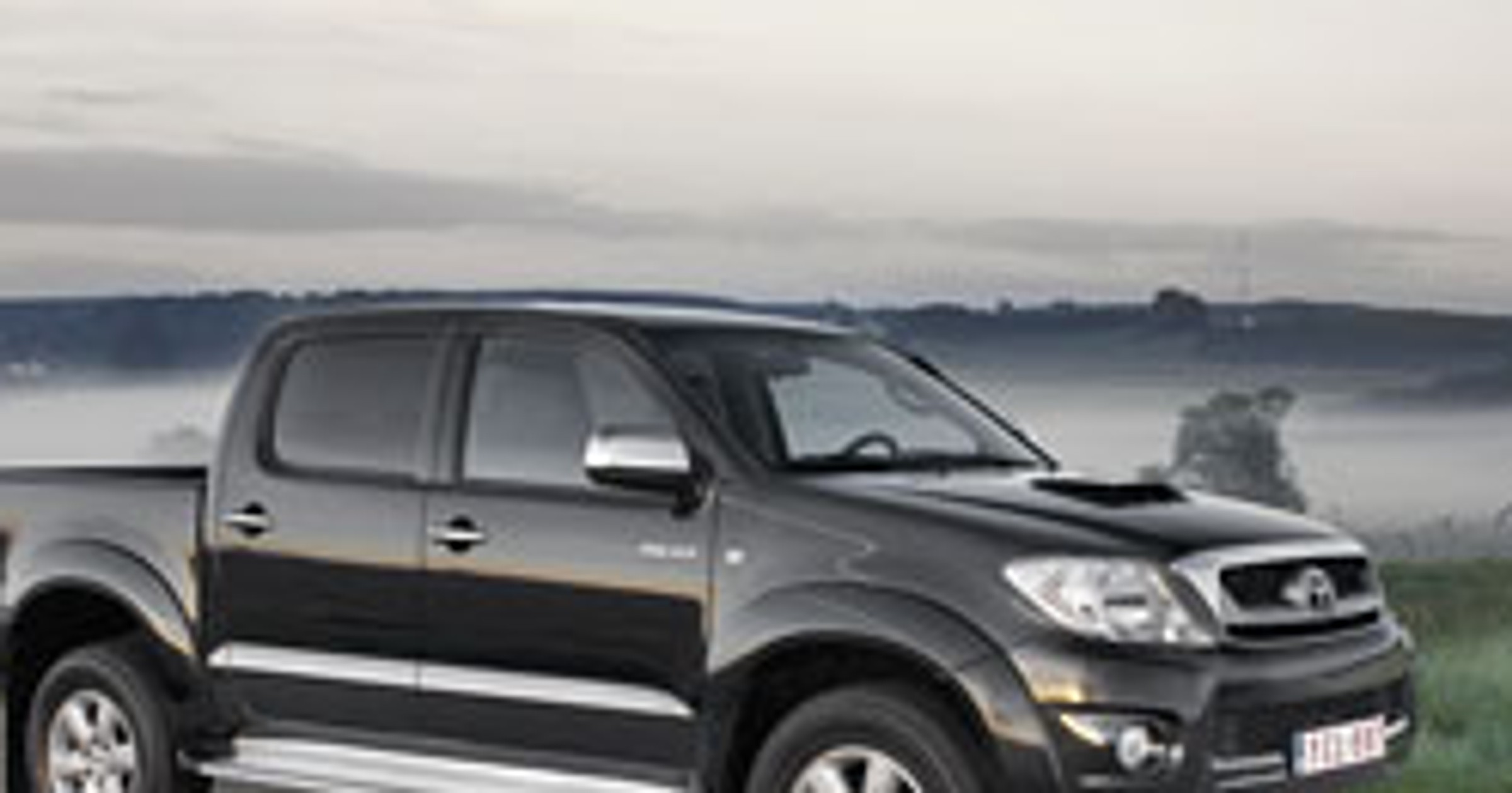 Toyota Hilux: restyling pickupa na nowy rok modelowy