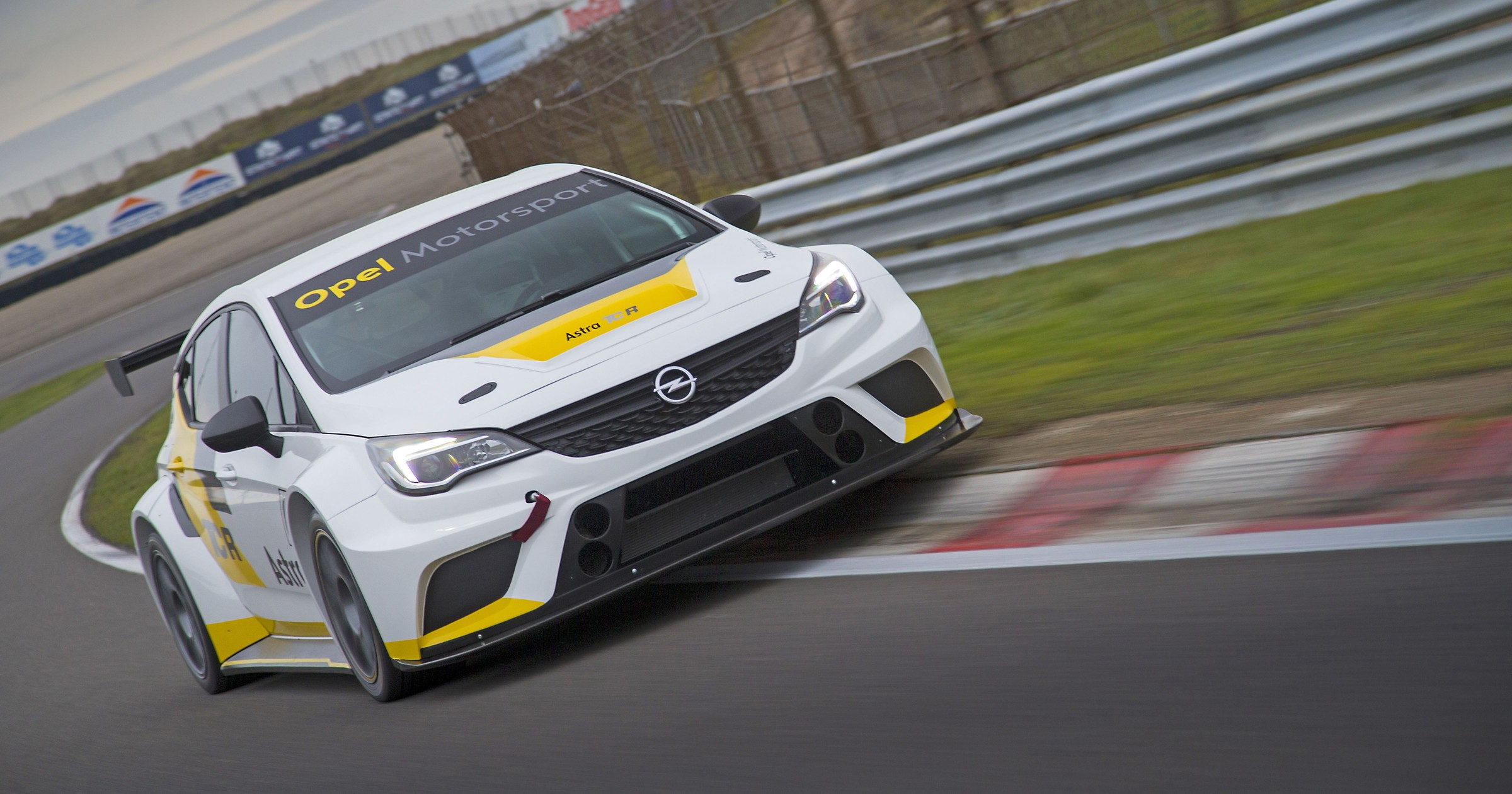 Opel Astra TCR