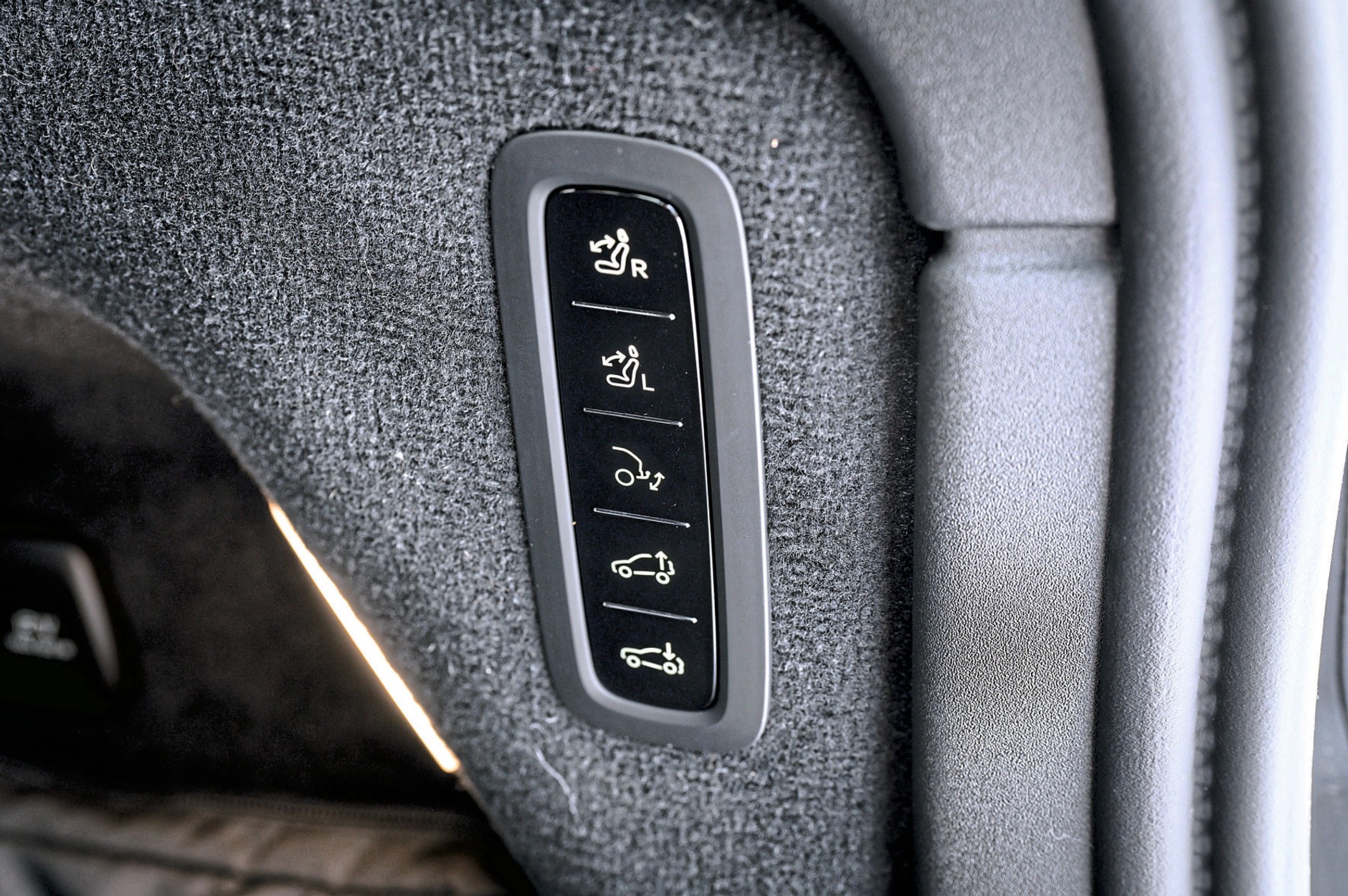 Volvo_EX90_TwinMotor_PerformanceAWD