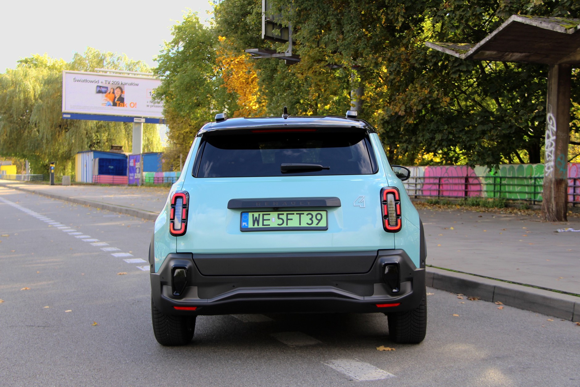 Renault 4 E-Tech Iconic