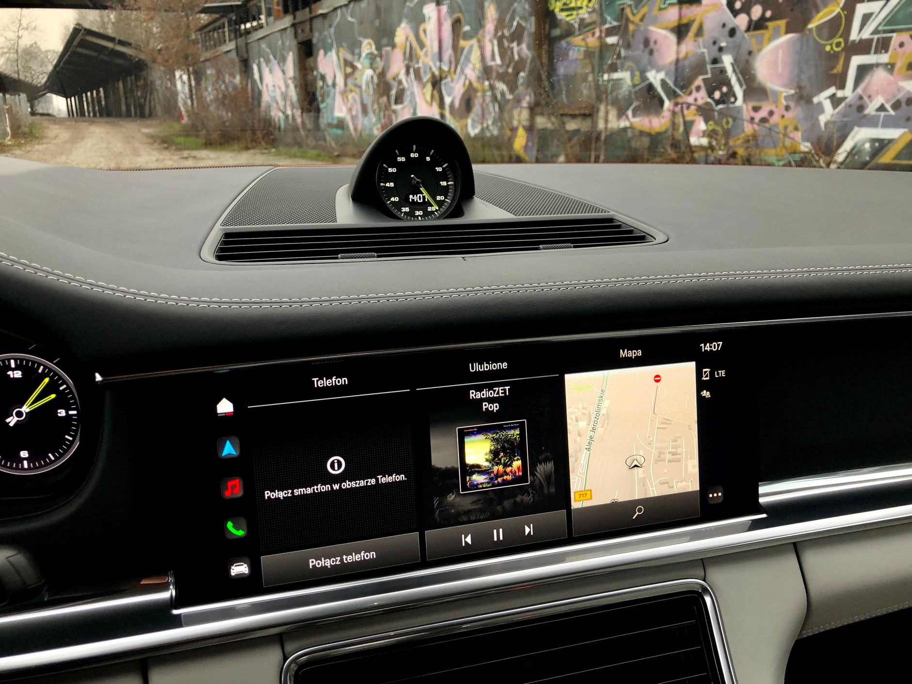 Porsche Panamera 4 E-Hybrid Platinum Edition