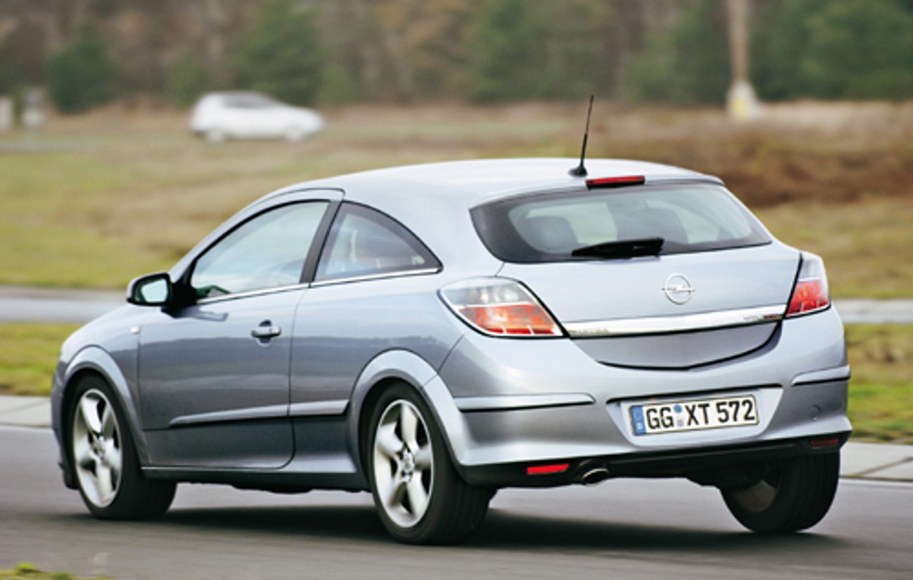 Alfa Romeo 147 GTA, Ford Focus ST, Seat Leon Cupra, Opel Astra GTC, Renault Megane Sport i Volkswagen Golf V GTI - Kompaktowi sportowcy z drugiej ręki