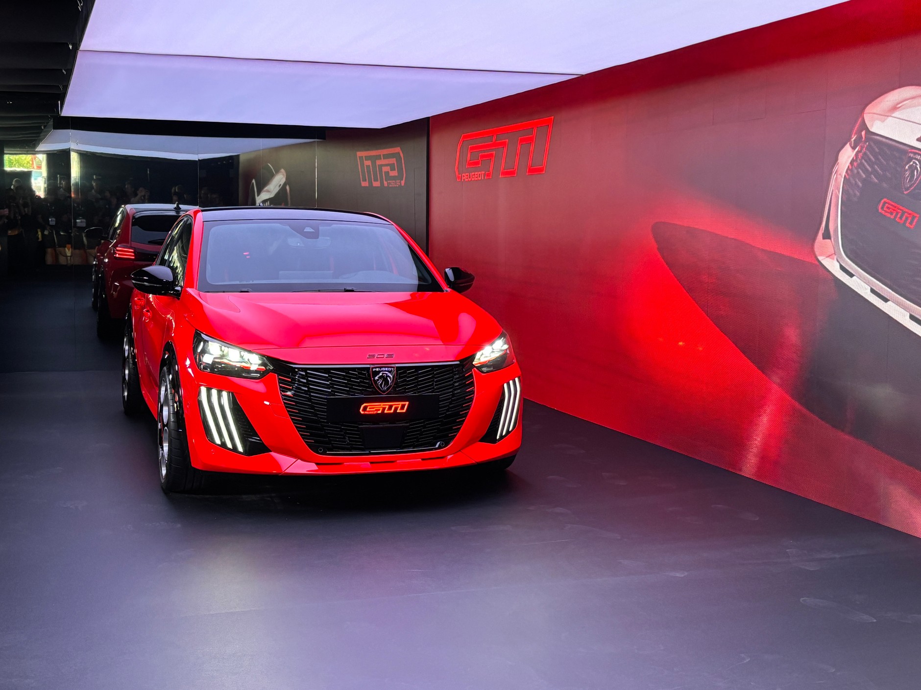 Peugeot e-208 GTi 2025