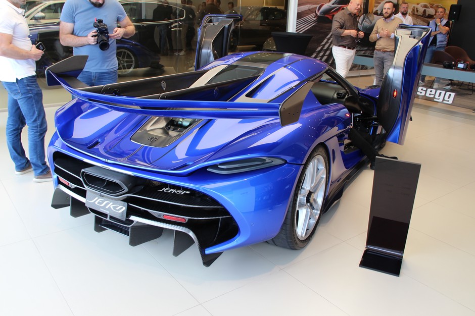 Koenigsegg Jesko Attack