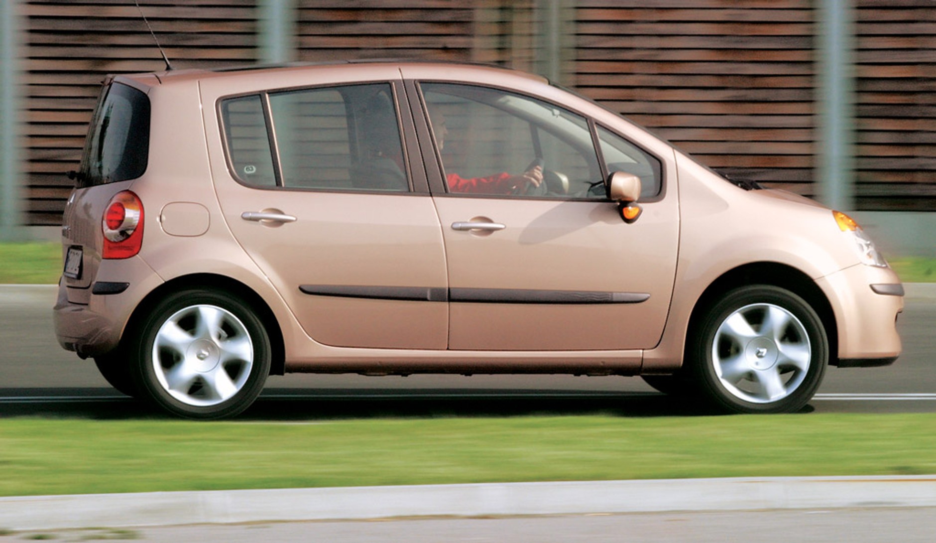 Ford Fusion kontra Opel Meriva i Renault Modus: małe, trwałe i praktyczne