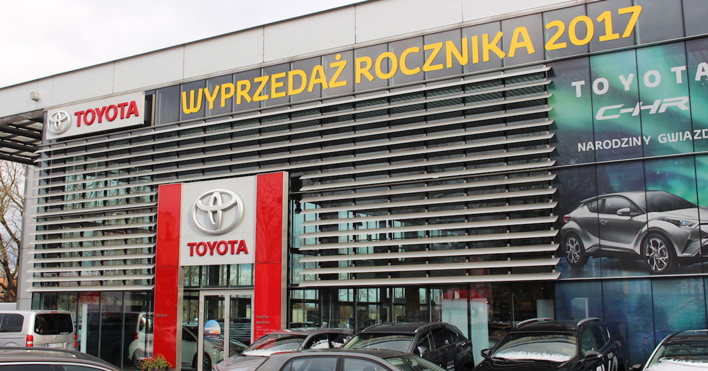 Toyota rozpoczęła wyprzedaż rocznika 2017