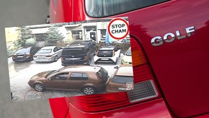 Mistrzyni parkowania w Golfie. Dantejskie sceny i ucieczka z parkingu w Kielcach [WIDEO]