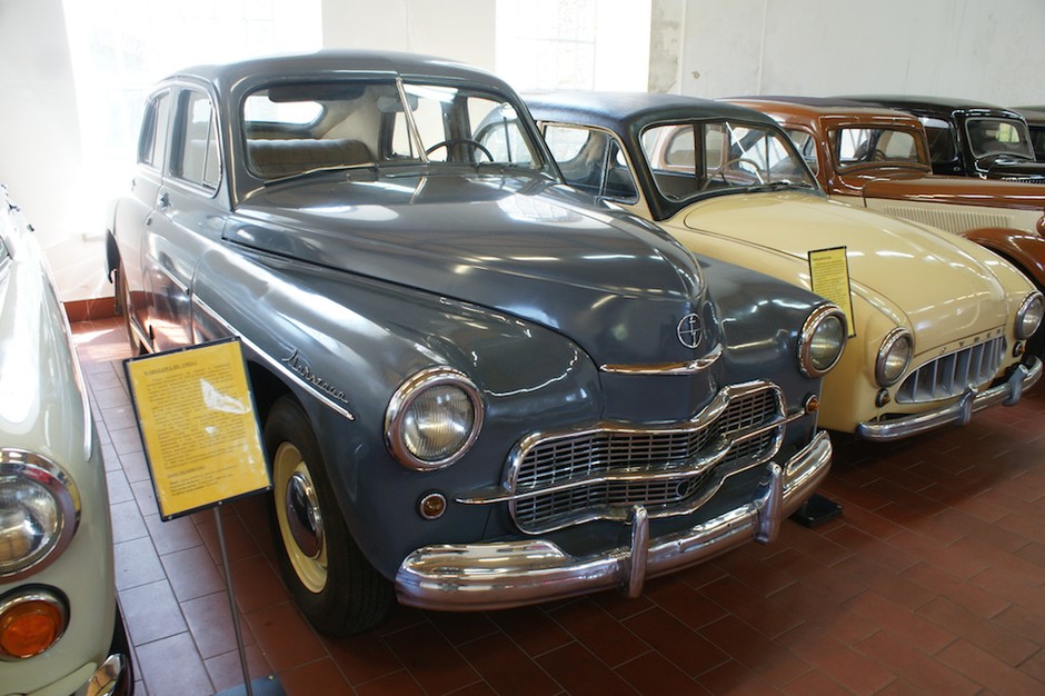 Oldtimery w starej hucie