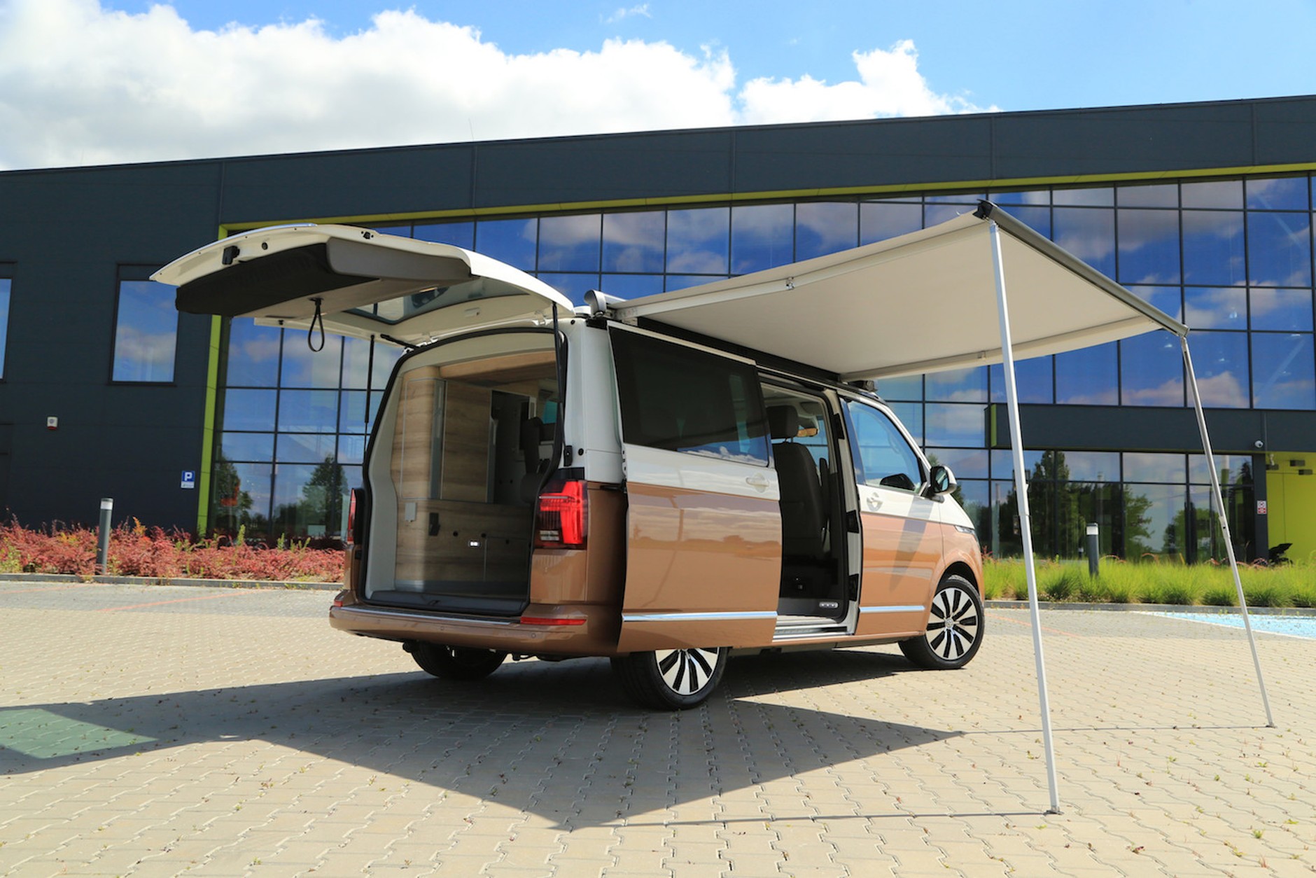 Volkswagen California 6.1