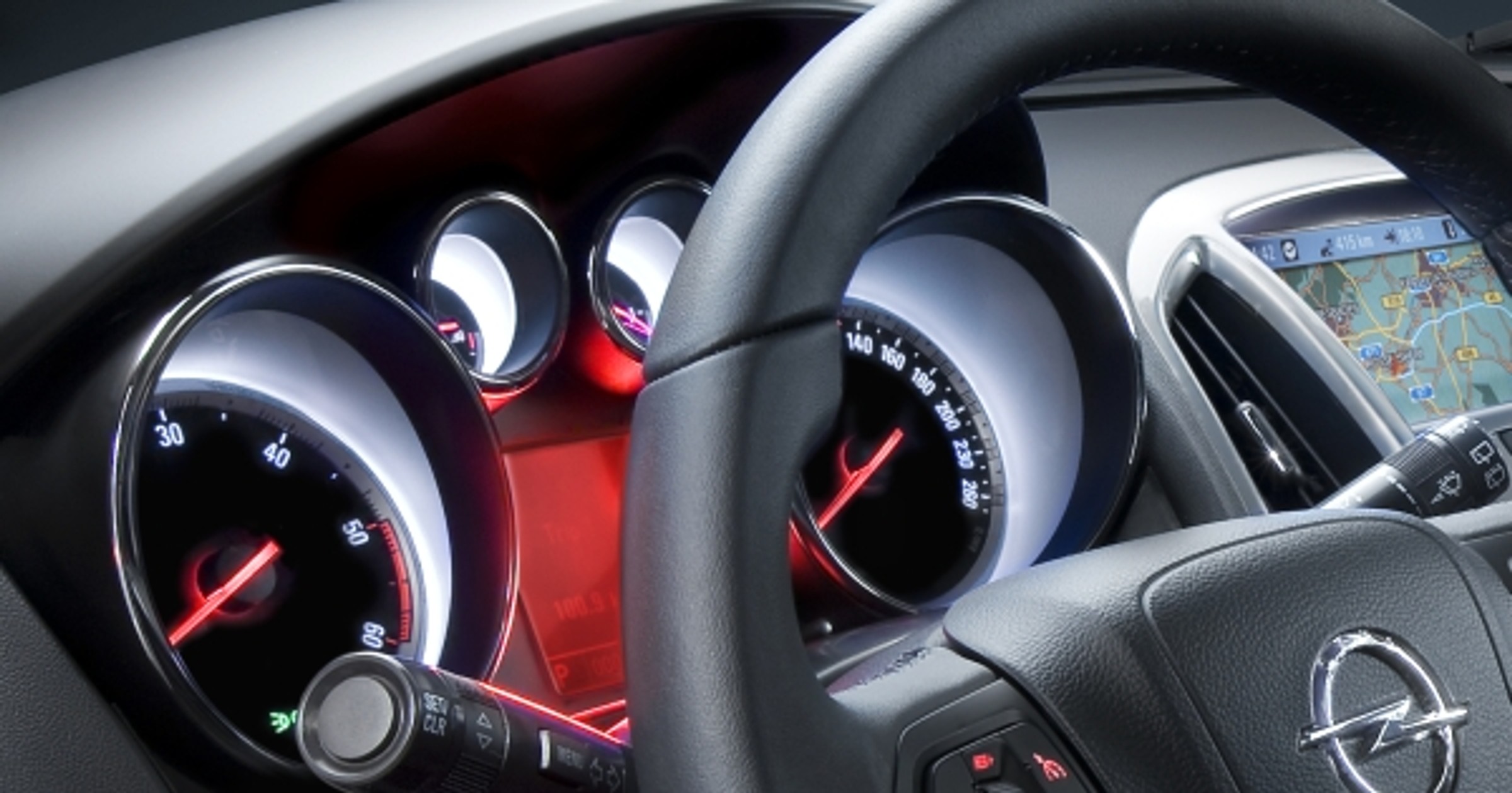 Opel Astra - wnętrze