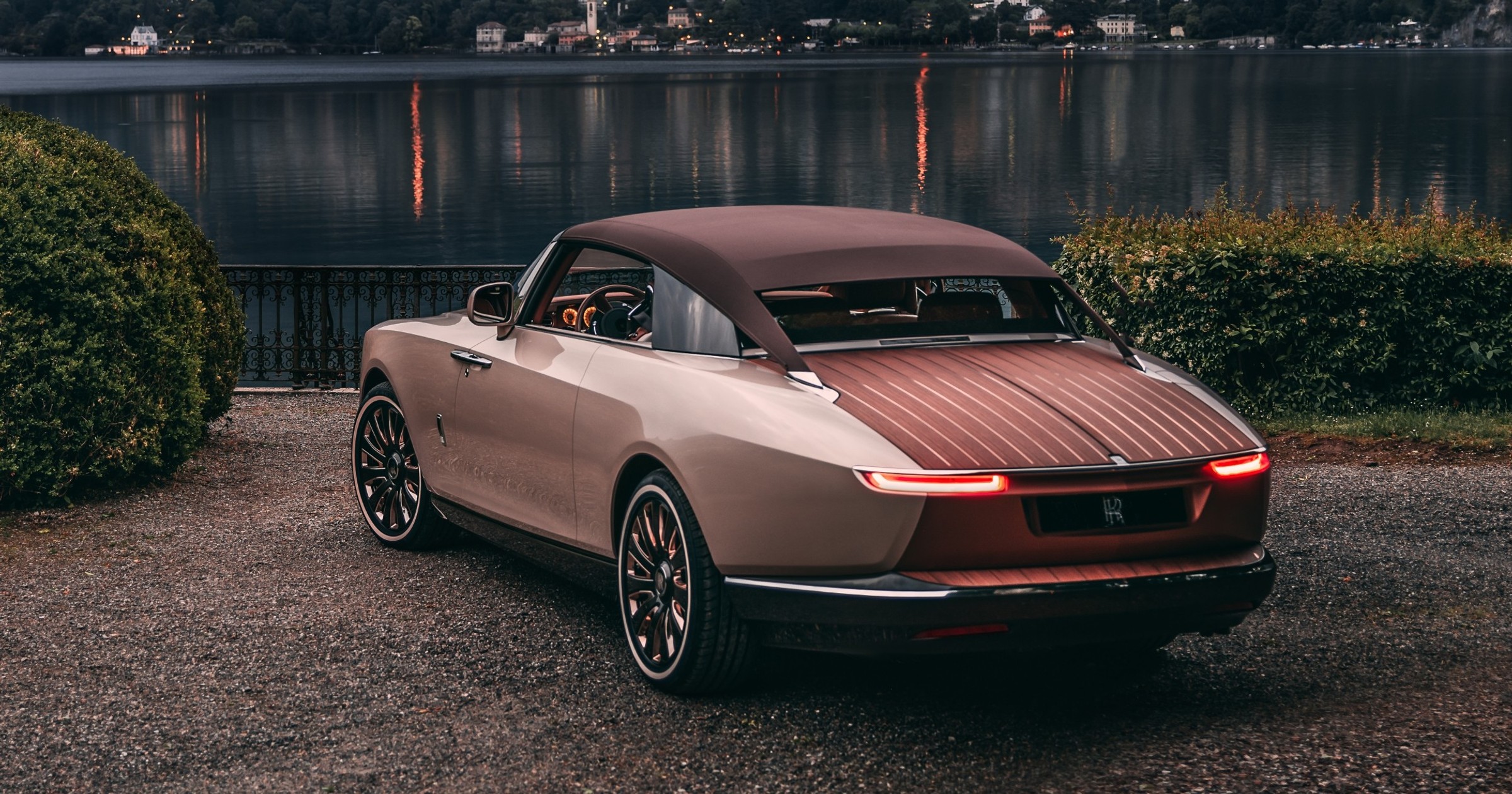 Drugi z serii zaledwie trzech Rolls-Royce'ów Boat Tail