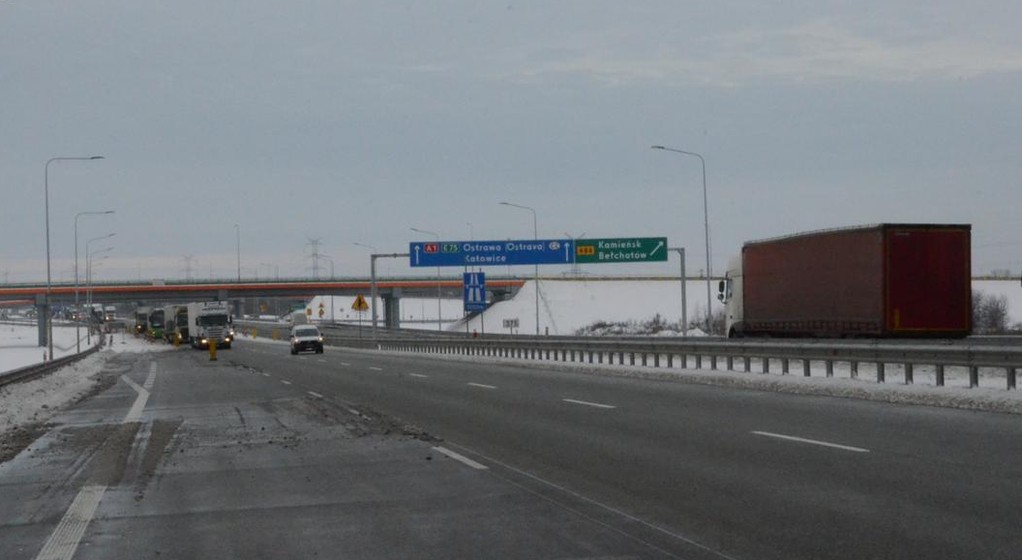 Drogowcy udostępniają całą szerokość jezdni autostrady A1 w kierunku Łodzi