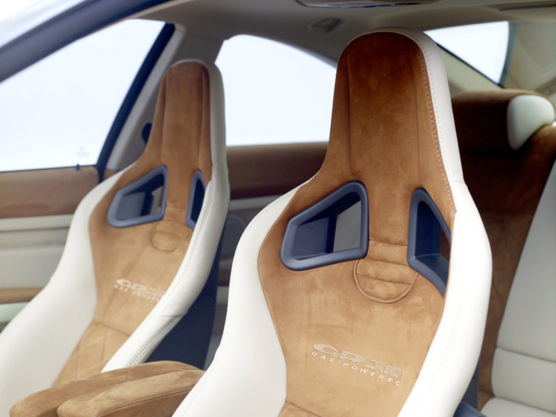 IAA Frankfurt 2007: AC Schnitzer GP3.10 - dziesięciocylindrowe coupé na gaz