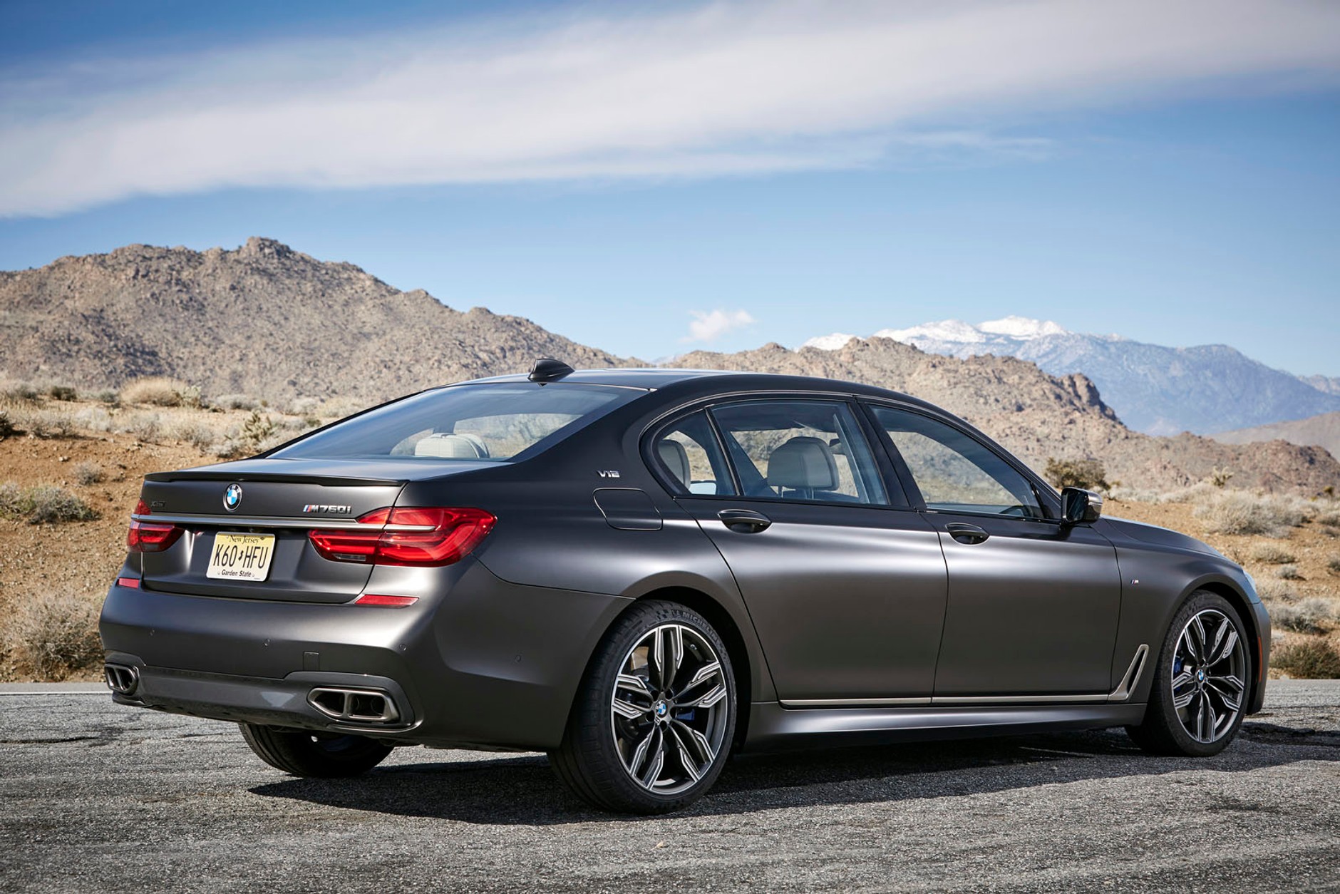 BMW M760i xDrive – nowy początek V12