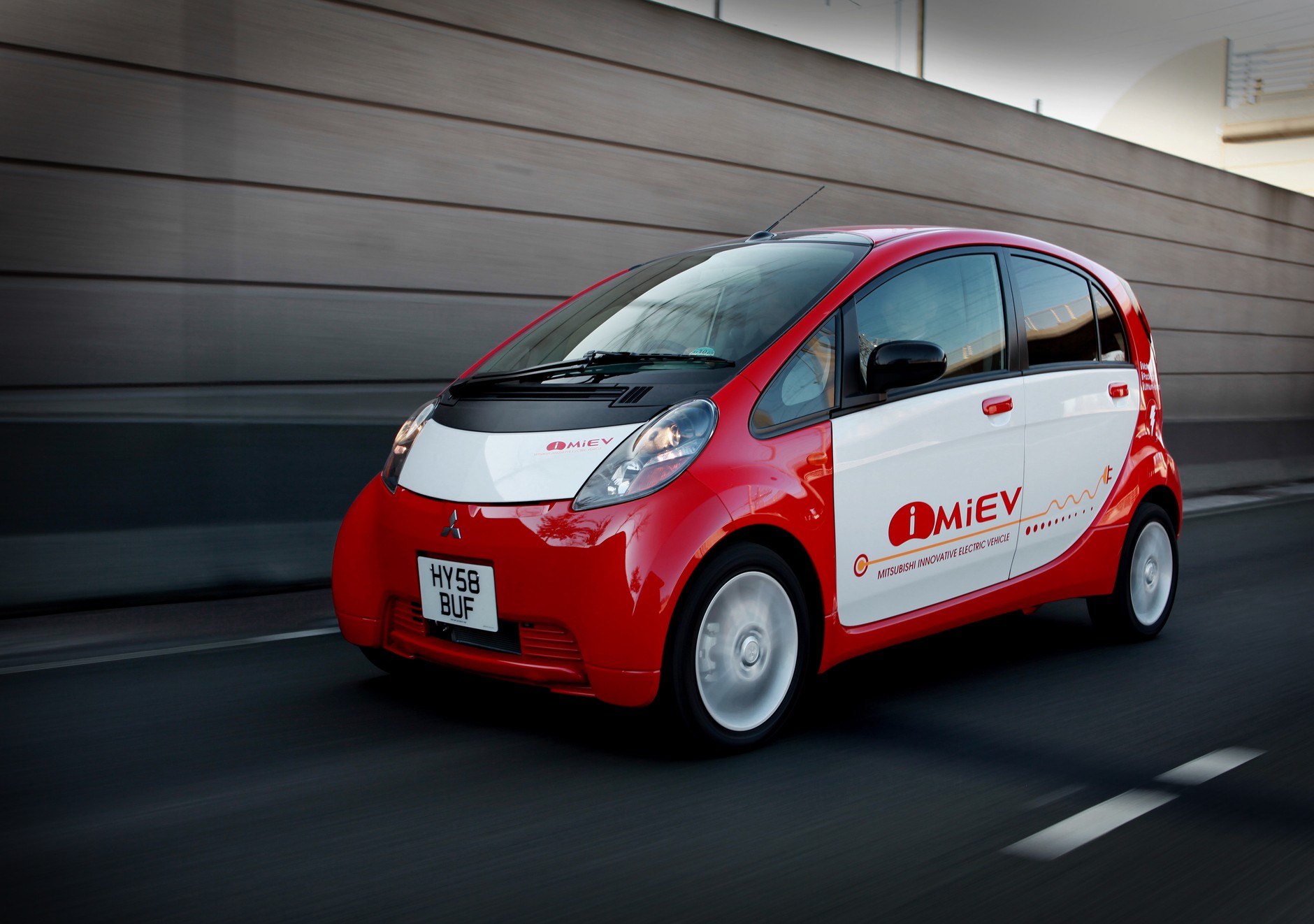 Mitsubishi i MiEV w Polsce - Gorąca relacja z prezentacji
