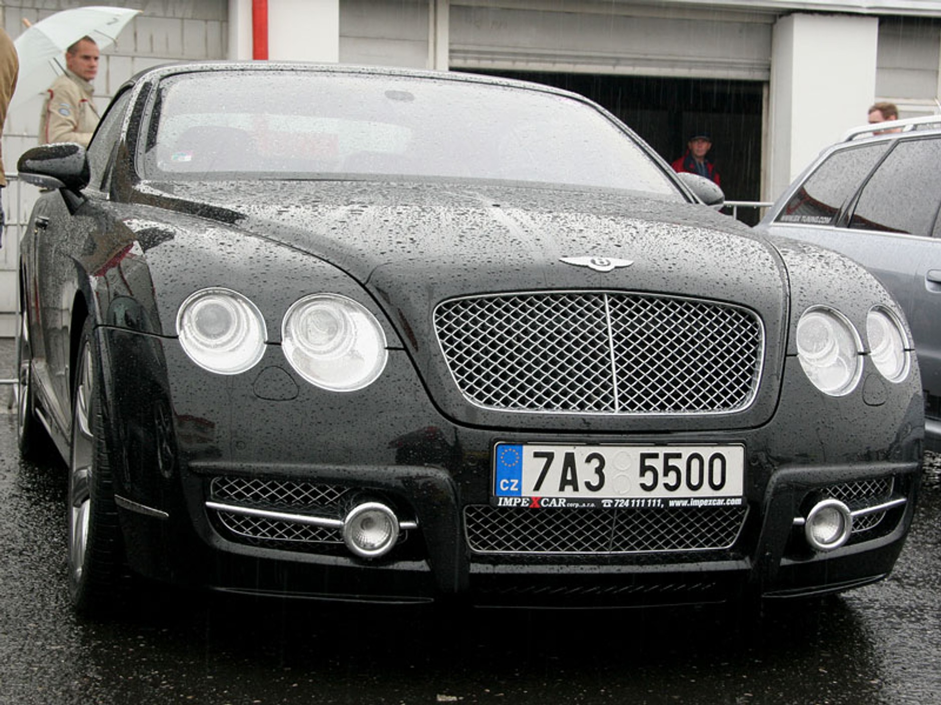 Autodrom Most: sportowe rakiety w deszczu (fotogaleria)