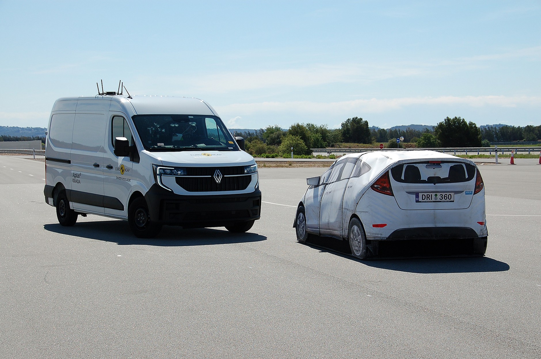 Badacze Euro NCAP zachwycili się dostawczakami