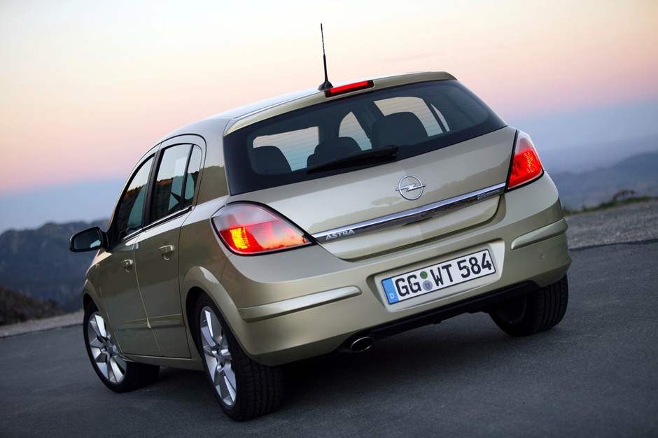 Opel Astra III: lepszy benzyniak 1.6 czy diesel 1.7?
