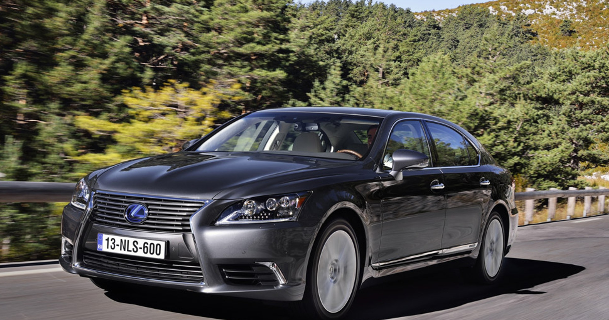 Lexus LS 600h: czyli, wszechobecny luksus