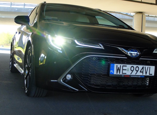 Toyota Corolla TS kombi 2.0 Hybrid: kompakt idealny? | TEST