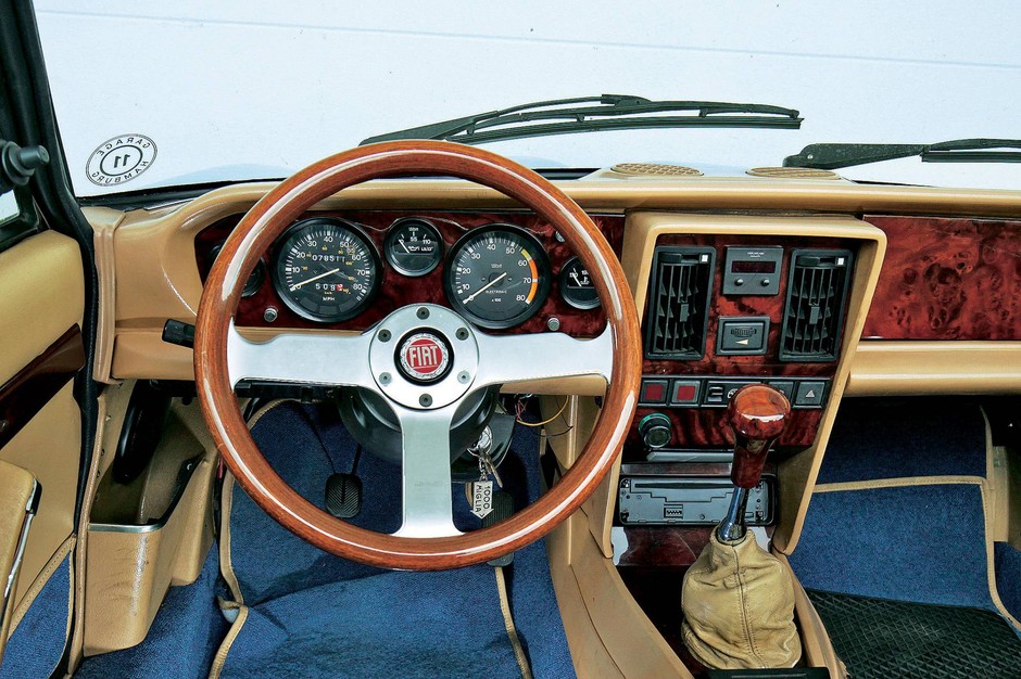 Fiat 124 Spider